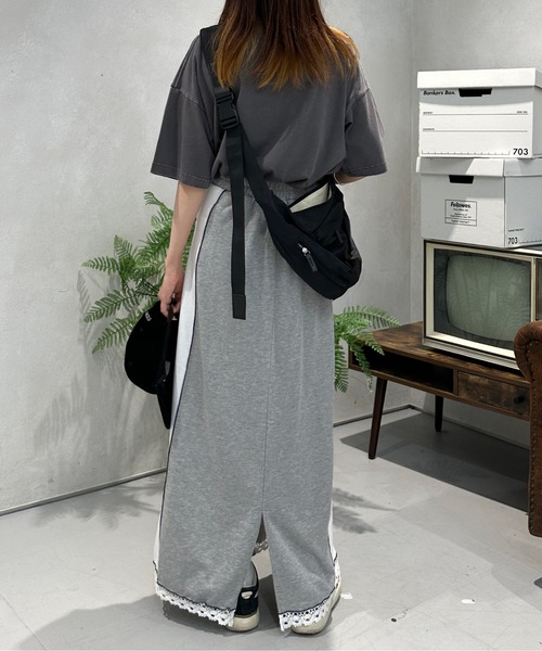 セール】刺繍ロゴ裾レーススウェットスカート（スカート