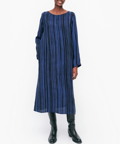 marimekko（マリメッコ）の「Siluetti / cupro dress（ワンピース・レディース・ネイビー・36/40/38）」の2枚目の写真