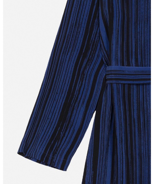 marimekko（マリメッコ）の「Siluetti / cupro dress（ワンピース・レディース・ネイビー・36/40/38）」の12枚目の写真