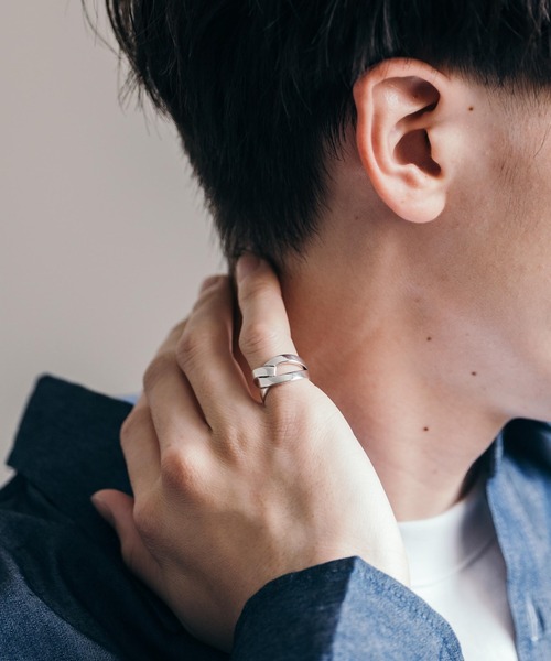 Rocky Monroe（ロッキーモンロー）の「新色追加 925シルバーリング サイズ調整可能 ユニセックス変形デザイン（リング・メンズ・ブラック系その他2/その他35/その他6/シルバー系その他/その他/シルバー/その他3/ブラック系その他/その他1/その他11/その他10/その他9/その他8/その他7/その他4/その他5/J/I/H/G/F/E/D/C/B/A/その他15/その他14/その他13/その他12/シルバー×ブルー/シルバー×ブラック/Silver/その他19/その他18/その他17/その他16/その他2/その他34/その他33/その他32/その他31/その他30/その他29/その他28/その他27/その他26/その他25/その他24/その他23/その他22/その他21/シルバー系9/シルバー系8/シルバー系7/シルバー系6/シルバー系5/シルバー系4/シルバー系3/シルバー系2/シルバー系1/シルバー系/シルバー系その他7/シルバー系その他6/シルバー系その他5/シルバー系その他4/シルバー系その他3/シルバー系その他2/Z/Y/X/W/V/U/T/S/R/Q/P/O/N/M/L/K/ブラック系その他4/ブラック系その他3・FREE）」の15枚目の写真