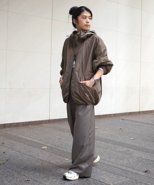 AP STUDIO（エーピーストゥディオ）の「メモリーコクーンパーカー（ナイロンジャケット・レディース・オリーブ・FREE）」の9枚目の写真