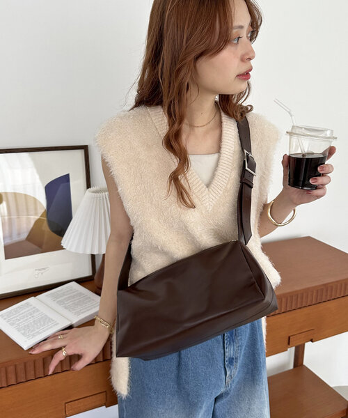 《お気に入り数3.9万突破！》マルチWAYワンハンドルショルダーバッグ