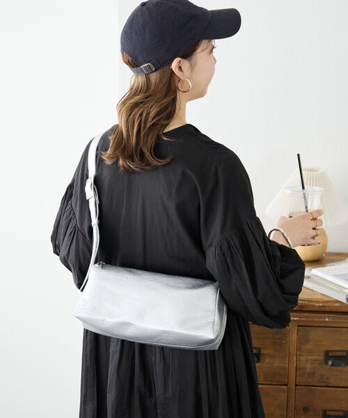 《お気に入り数3.9万突破！》マルチWAYワンハンドルショルダーバッグ