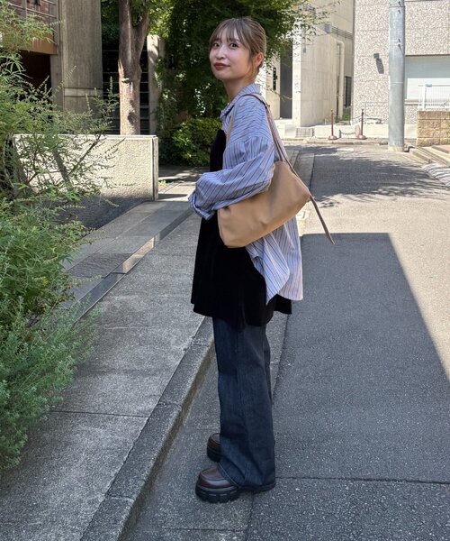 DISCOAT(ディスコート)の「マルチWAYワンハンドルショルダーバッグ《詳細動画あり》(ショルダーバッグ・レディース・オリーブ/ブラック/ブラウン/シルバー/ベージュ/サンドベージュ/ライトグレー/ベージュ系その他・FREE)」の13枚目の写真