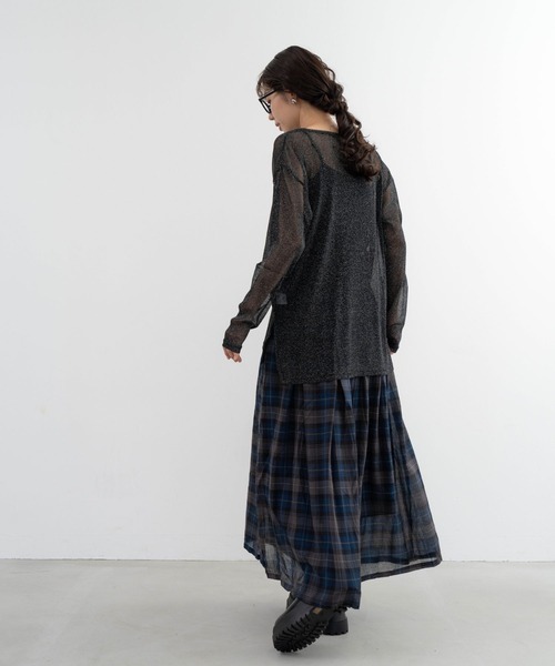 refinedworks（リファインドワークス）の「【refinedworks】トレンドのラメメッシュ生地のクルーネックトップス（Tシャツ/カットソー・レディース・グレー/ホワイト/オリーブ/ブラック・FREE）」の6枚目の写真