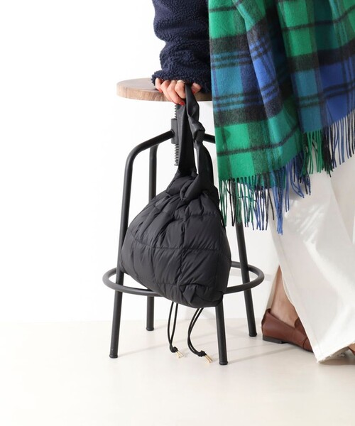 TAION（タイオン）の「【TAION別注】合皮ハンドルダウントートバッグ（ショルダーバッグ・レディース・ブラック/ブラウン系その他3/ネイビー系3・FREE）」の5枚目の写真