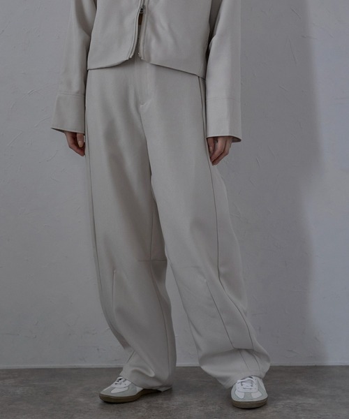 MINERTE（ミネルテ）の「【MINERTE】twill curved pants / ヘザーエステルツイルカーブパンツ / セットアップ可能（その他パンツ・レディース・チャコールグレー/カーキブラウン/キナリ・FREE）」の2枚目の写真