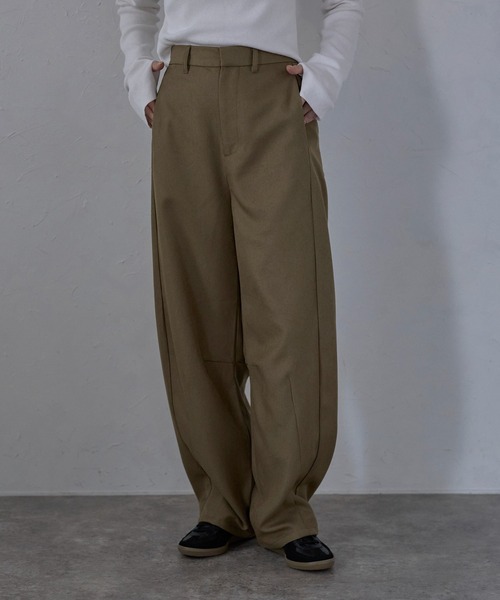 MINERTE（ミネルテ）の「【MINERTE】twill curved pants / ヘザーエステルツイルカーブパンツ / セットアップ可能（その他パンツ・レディース・チャコールグレー/カーキブラウン/キナリ・FREE）」の3枚目の写真