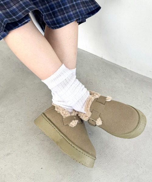 SOLLON.(ソルロン)の「ボアムートン厚底シューズ(スリッポン・レディース・ブラック/キャメル/ベージュ・23.5cm/24.5cm/22.5cm)」の5枚目の写真