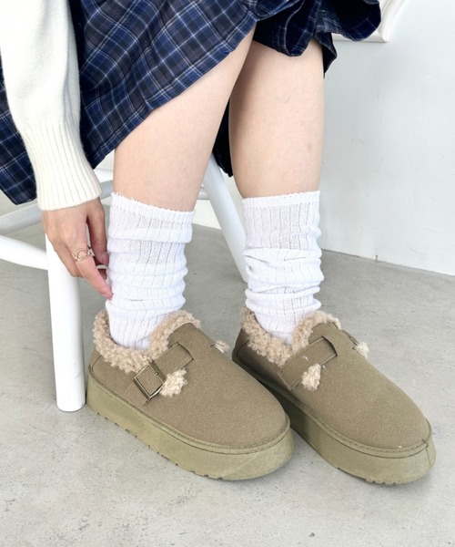 SOLLON.(ソルロン)の「ボアムートン厚底シューズ(スリッポン・レディース・ブラック/キャメル/ベージュ・23.5cm/24.5cm/22.5cm)」の4枚目の写真