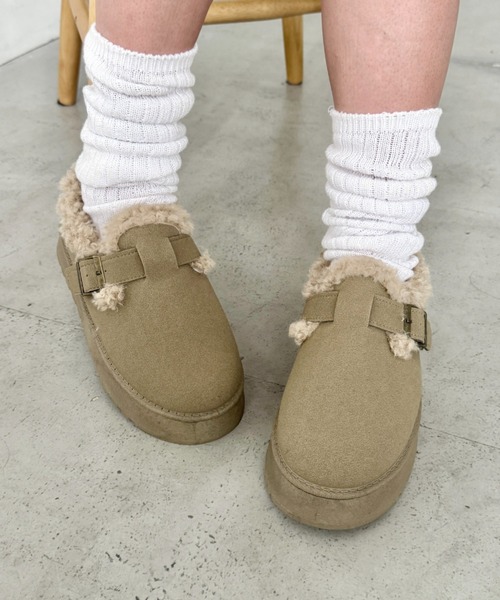 SOLLON.(ソルロン)の「ボアムートン厚底シューズ(スリッポン・レディース・ブラック/キャメル/ベージュ・23.5cm/24.5cm/22.5cm)」の22枚目の写真