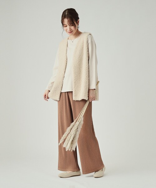 DRESKIP(ドレスキップ)の「◆【洗える】抜け感ある着こなしに ドロップショルダーゆるロンT(Tシャツ/カットソー・レディース・オフホワイト/ホワイト系5/ブラック/ライトベージュ/グリーン/ベージュ系2・02/03/04)」の15枚目の写真