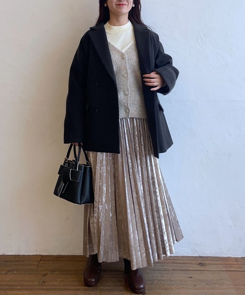 mysty woman(ミスティウーマン)の「メランジラメブークレカーディガン 151996(カーディガン/ボレロ・レディース・ブラウン/アイボリー/ブルー/チャコールグレー/ライトグリーン・FREE)」の8枚目の写真