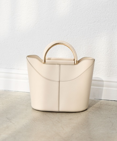 ROPE' PICNIC(ロペピクニック)の「Dメタルハンドルミドルトート&ショルダーバッグ(ショルダーバッグ・レディース・ブラック/キナリ・FREE)」の1枚目の写真