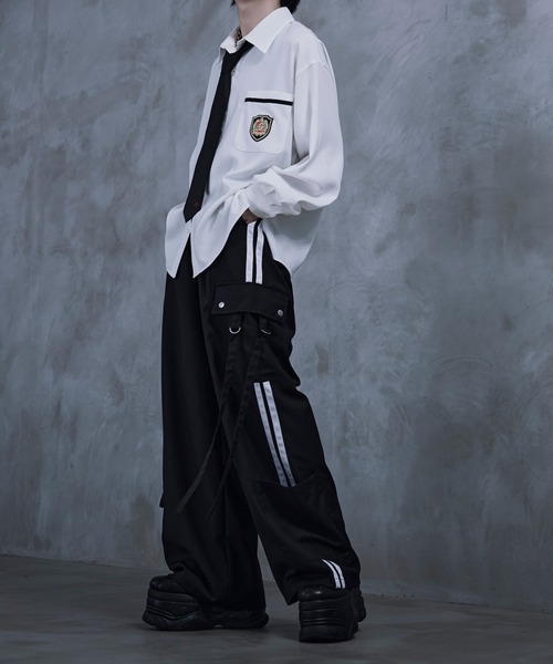 Ellno Loset by らい（エルノロゼットバイライ）の「【らいコラボ】エンブレムワッペンシャツ（シャツ/ブラウス・メンズ・オフホワイト/ブラック・LARGE/SMALL/MEDIUM）」の9枚目の写真