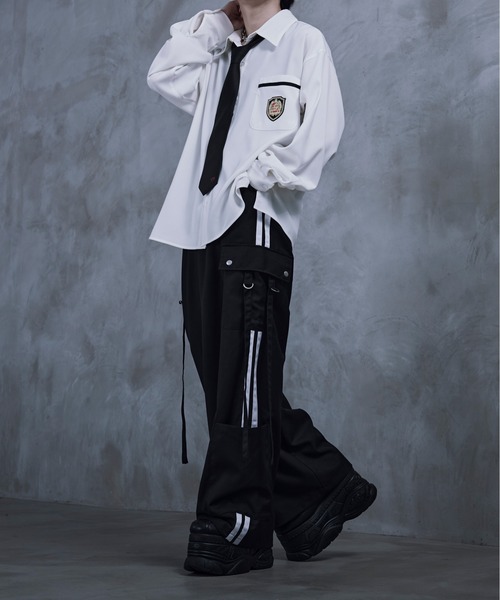 Ellno Loset by らい（エルノロゼットバイライ）の「【らいコラボ】エンブレムワッペンシャツ（シャツ/ブラウス・メンズ・オフホワイト/ブラック・LARGE/SMALL/MEDIUM）」の11枚目の写真