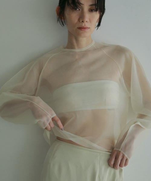 anuke(アンヌーク)の「Velour Tube Top(Tシャツ/カットソー・レディース・ホワイト/ブラック・FREE)」の4枚目の写真