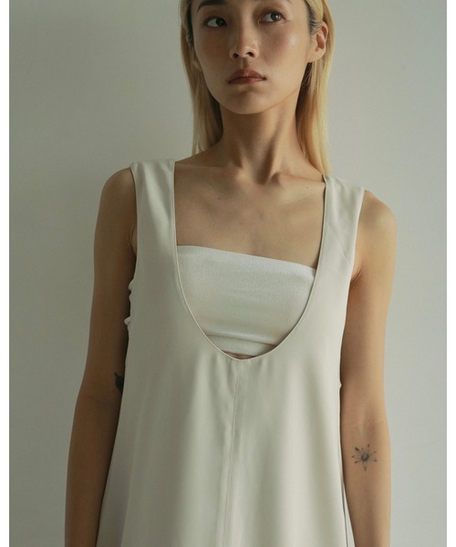 anuke(アンヌーク)の「Velour Tube Top(Tシャツ/カットソー・レディース・ホワイト/ブラック・FREE)」の11枚目の写真