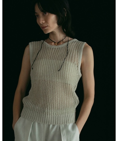 anuke(アンヌーク)の「Velour Tube Top(Tシャツ/カットソー・レディース・ホワイト/ブラック・FREE)」の13枚目の写真
