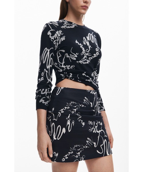 Desigual(デシグアル)の「カリグラフィープリントミニスカート ハイウエスト(スカート・レディース・ブラック・M/S/L/XL/XS)」の7枚目の写真