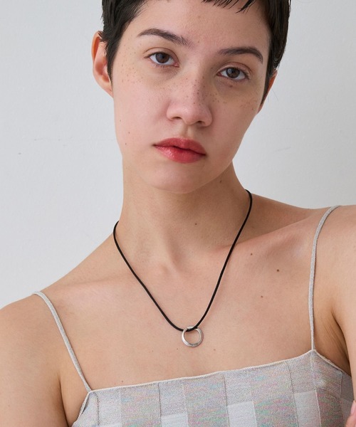 JUPITER（ジュピター）の「【SV】リングモチーフコードネックレス<全長約60cm長さ調整可能><動画あり>/グラスホルダー（ネックレス・レディース・シルバー/ゴールド・FREE）」の13枚目の写真