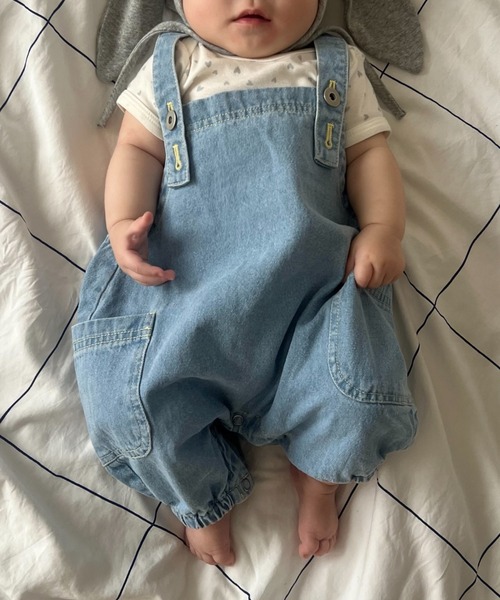 CIAOPANIC TYPY(チャオパニックティピー)の「【BABY】デニムカボチャサロペット風ロンパース(ロンパース・キッズ・ネイビー/ブルー/インディゴブルー・80)」の14枚目の写真