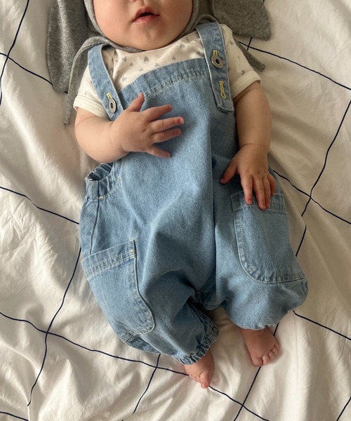 CIAOPANIC TYPY(チャオパニックティピー)の「【BABY】デニムカボチャサロペット風ロンパース(ロンパース・キッズ・ネイビー/ブルー/インディゴブルー・80)」の15枚目の写真