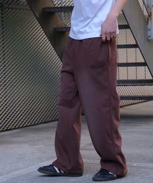 SEQUENZ(シークエンズ)の「【SEQUENZ/シークエンズ】LOGO APPLIQUE SWEAT PANTS / 裏起毛 アートワークデザイン ヴィンテージライク スウェットパンツ(スウェットパンツ・メンズ・ダークブラウン/ピンク系その他/ブラック・L/M)」の17枚目の写真