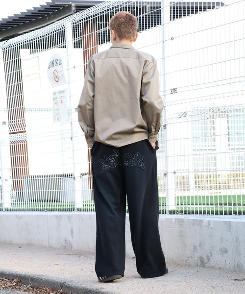 SEQUENZ(シークエンズ)の「【SEQUENZ/シークエンズ】LOGO APPLIQUE SWEAT PANTS / 裏起毛 アートワークデザイン ヴィンテージライク スウェットパンツ(スウェットパンツ・メンズ・ダークブラウン/ピンク系その他/ブラック・L/M)」の9枚目の写真