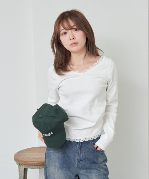 RAY CASSIN（レイカズン）の「レース付きVネックロングTシャツ（Tシャツ/カットソー・レディース・グレー/ブルー/アイボリー/ブラック系その他2・FREE）」の5枚目の写真