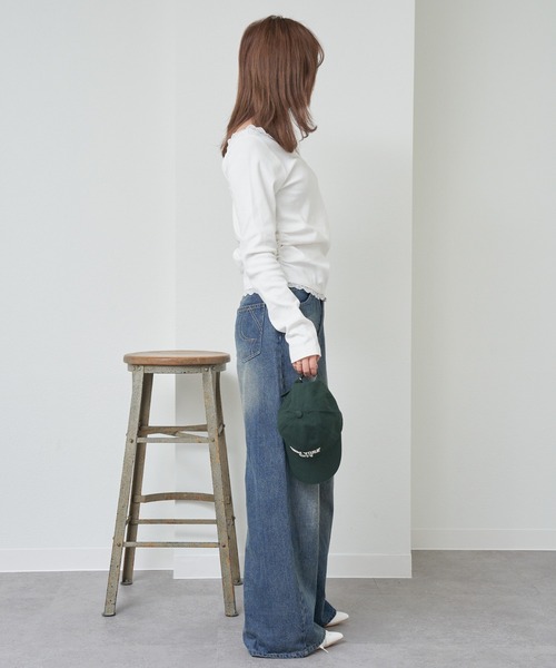 RAY CASSIN（レイカズン）の「レース付きVネックロングTシャツ（Tシャツ/カットソー・レディース・グレー/ブルー/アイボリー/ブラック系その他2・FREE）」の8枚目の写真