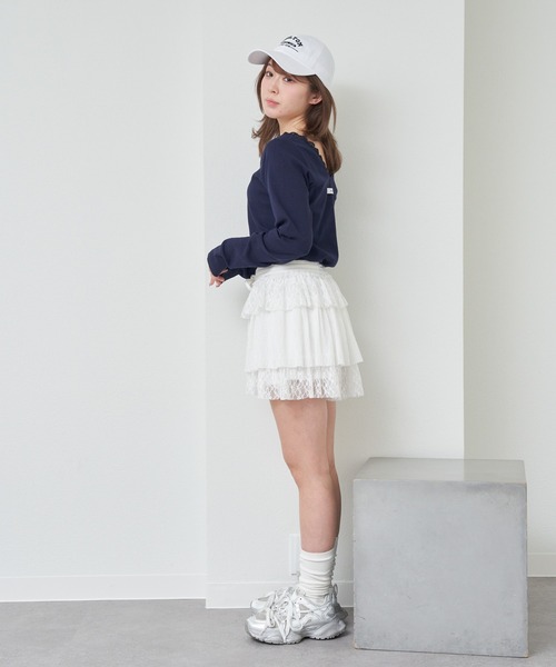 RAY CASSIN（レイカズン）の「レース付きVネックロングTシャツ（Tシャツ/カットソー・レディース・グレー/ブルー/アイボリー/ブラック系その他2・FREE）」の13枚目の写真