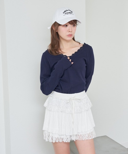 RAY CASSIN（レイカズン）の「レース付きVネックロングTシャツ（Tシャツ/カットソー・レディース・グレー/ブルー/アイボリー/ブラック系その他2・FREE）」の14枚目の写真