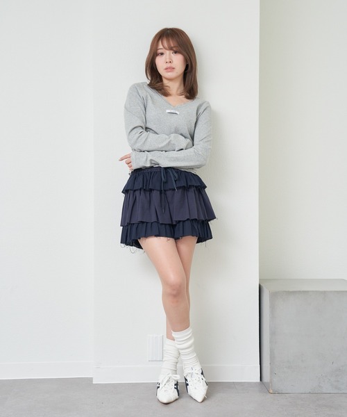 RAY CASSIN（レイカズン）の「レース付きVネックロングTシャツ（Tシャツ/カットソー・レディース・グレー/ブルー/アイボリー/ブラック系その他2・FREE）」の17枚目の写真