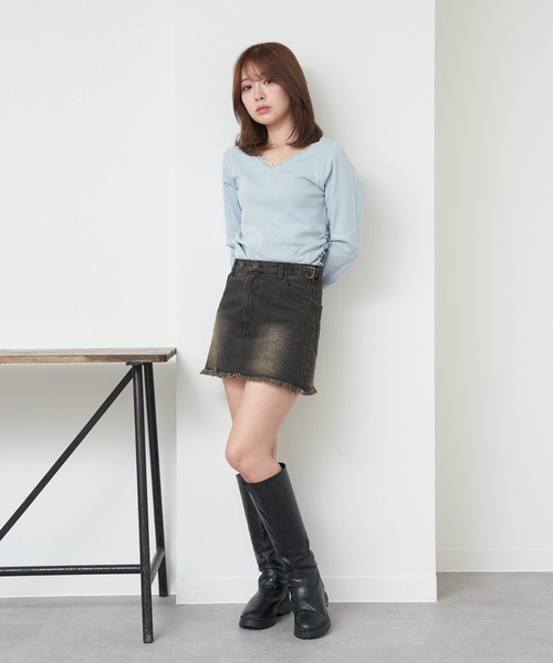 RAY CASSIN（レイカズン）の「レース付きVネックロングTシャツ（Tシャツ/カットソー・レディース・グレー/ブルー/アイボリー/ブラック系その他2・FREE）」の21枚目の写真