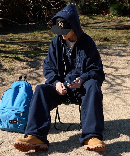 Perushu（ペルーシュ）の「heavy weight wide straight sweat pants  ヘビーウェイトワイドストレートスウェットパンツ（スウェットパンツ・メンズ・ピンク/ネイビー/ライトベージュ/チャコールグレー・MEDIUM/LARGE）」の13枚目の写真