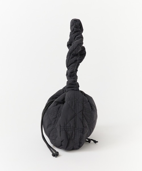 ROOPTOKYO(ループトウキョウ)の「Quilted style gathered handle bag / キルティング風 ギャザーハンドル バッグ 秋物 秋服 2026年秋冬(ハンドバッグ・レディース・ブラウン/グレー/ブラック・FREE)」の8枚目の写真