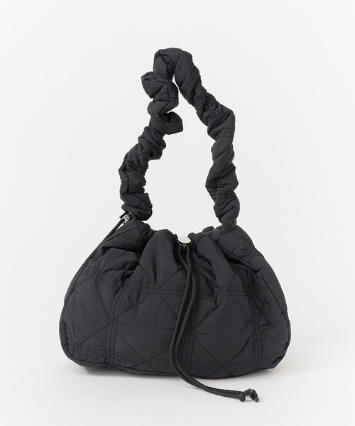 ROOPTOKYO(ループトウキョウ)の「Quilted style gathered handle bag / キルティング風 ギャザーハンドル バッグ 秋物 秋服 2026年秋冬(ハンドバッグ・レディース・ブラウン/グレー/ブラック・FREE)」の4枚目の写真