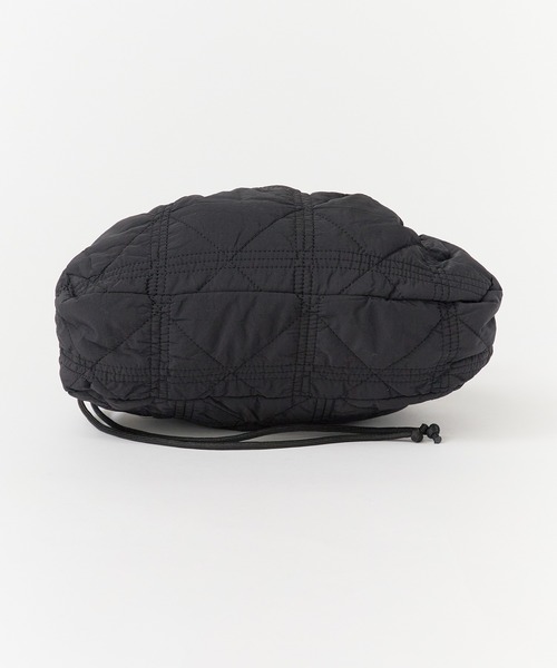 ROOPTOKYO(ループトウキョウ)の「Quilted style gathered handle bag / キルティング風 ギャザーハンドル バッグ 秋物 秋服 2026年秋冬(ハンドバッグ・レディース・ブラウン/グレー/ブラック・FREE)」の9枚目の写真
