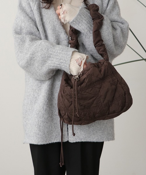 ROOPTOKYO(ループトウキョウ)の「Quilted style gathered handle bag / キルティング風 ギャザーハンドル バッグ 秋物 秋服 2026年秋冬(ハンドバッグ・レディース・ブラウン/グレー/ブラック・FREE)」の20枚目の写真