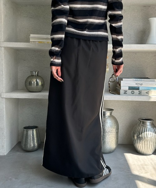 TREOVER(トレオーバー)の「サイドライン フロントスリットスカート(スカート・レディース・ピンク/ライトブルー/ブラック/オフホワイト・FREE)」の9枚目の写真