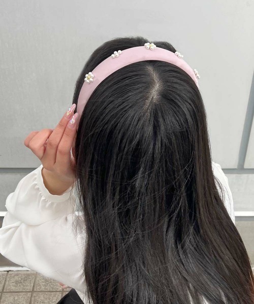 F i.n.t（フィント）の「パールマーガレットカチューシャ/fint　フィント（カチューシャ・レディース・オフホワイト/ブルーグレー/ピンク・FREE）」の4枚目の写真