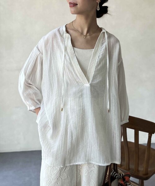 Chez toi（シェトワ）の「袖ボリュームシアースキッパーブラウス（シャツ/ブラウス・レディース・チャコールグレー/オフホワイト/ライム・FREE）」の22枚目の写真