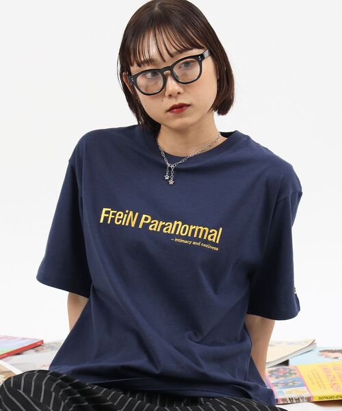 FFEIN(フェイン)の「【FFEIN(フェイン)】センターロゴ刺繍ショート丈Tシャツ / Tシャツ 短丈 クルーネック 半袖 ショート丈 刺繍(Tシャツ/カットソー・メンズ・ホワイト/ブラウン/ブラック/レッド/ネイビー・LARGE/MEDIUM/SMALL)」の4枚目の写真
