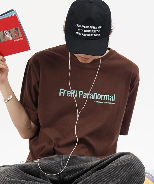 FFEIN(フェイン)の「【FFEIN(フェイン)】センターロゴ刺繍ショート丈Tシャツ / Tシャツ 短丈 クルーネック 半袖 ショート丈 刺繍(Tシャツ/カットソー・メンズ・ホワイト/ブラウン/ブラック/レッド/ネイビー・LARGE/MEDIUM/SMALL)」の3枚目の写真