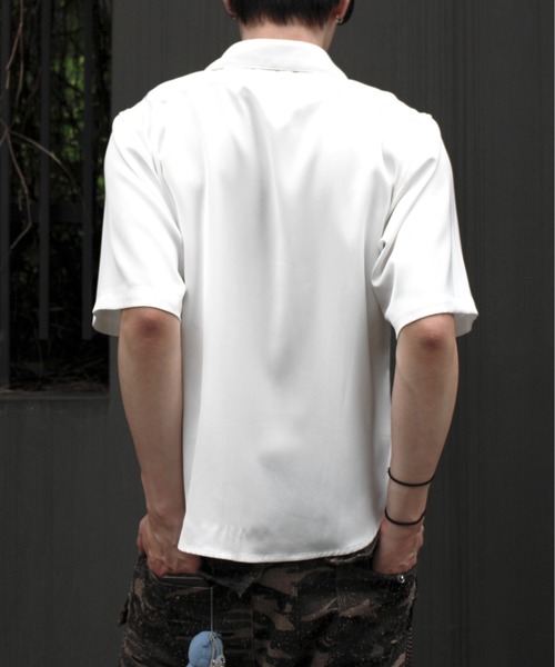 Noen（ノエン）の「ドレープドレス半袖シャツ（シャツ/ブラウス・メンズ・ホワイト/ブラック・MEDIUM/LARGE）」の3枚目の写真