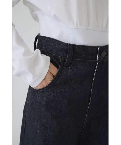 RIM.ARK(リムアーク)の「Gradation denim PT グラデーションデニムパンツ(デニムパンツ・レディース・ブラック/ブルー・36/38)」の13枚目の写真