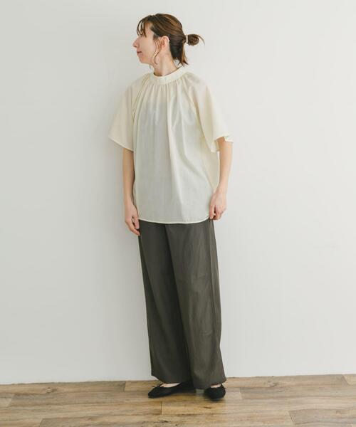 ITEMS URBANRESEARCH（アイテムズ アーバンリサーチ）の「イージーストレートパンツ（その他パンツ・レディース・チャコールグレー/ブラウン系その他/ホワイト系その他・FREE）」の19枚目の写真
