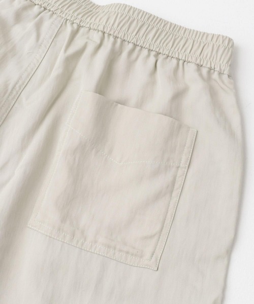 ITEMS URBANRESEARCH（アイテムズ アーバンリサーチ）の「イージーストレートパンツ（その他パンツ・レディース・チャコールグレー/ブラウン系その他/ホワイト系その他・FREE）」の10枚目の写真