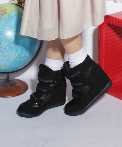 attagirl（アタガール）の「面テープ式ボリュームインヒールスニーカー（スニーカー・レディース・レッド/マスタード/ブルー/ブラック/ベージュ・L/M/S/LL）」の2枚目の写真